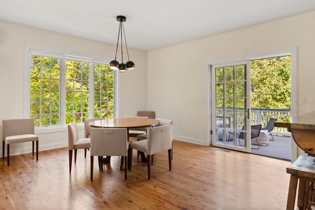 Building Photo - 84 Gunn Hill Rd