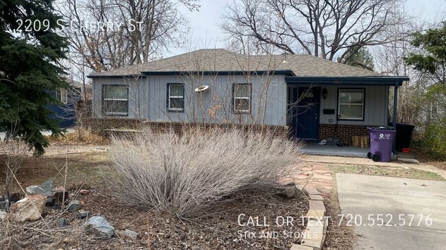 Primary Photo - 2209 S Cherry St