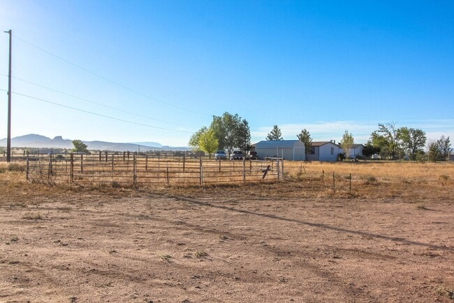 Building Photo - Horse Property on 3.3 Acres - MOVE IN SPECIAL