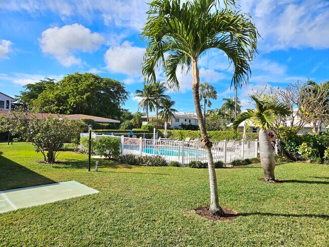 Building Photo - 3204 SE 11th St