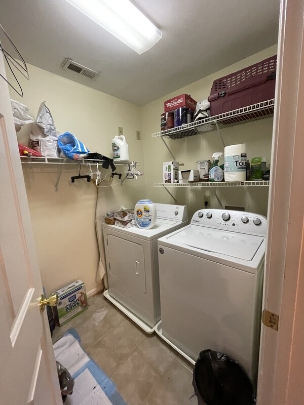 Building Photo - 6108 N Willow Pond Dr