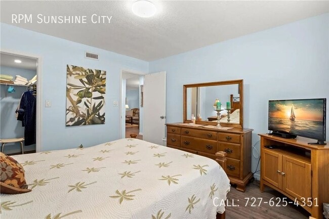 Building Photo - 2400 Winding Creek Blvd