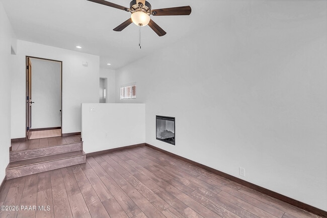 Building Photo - 821 Prescott Heights Dr