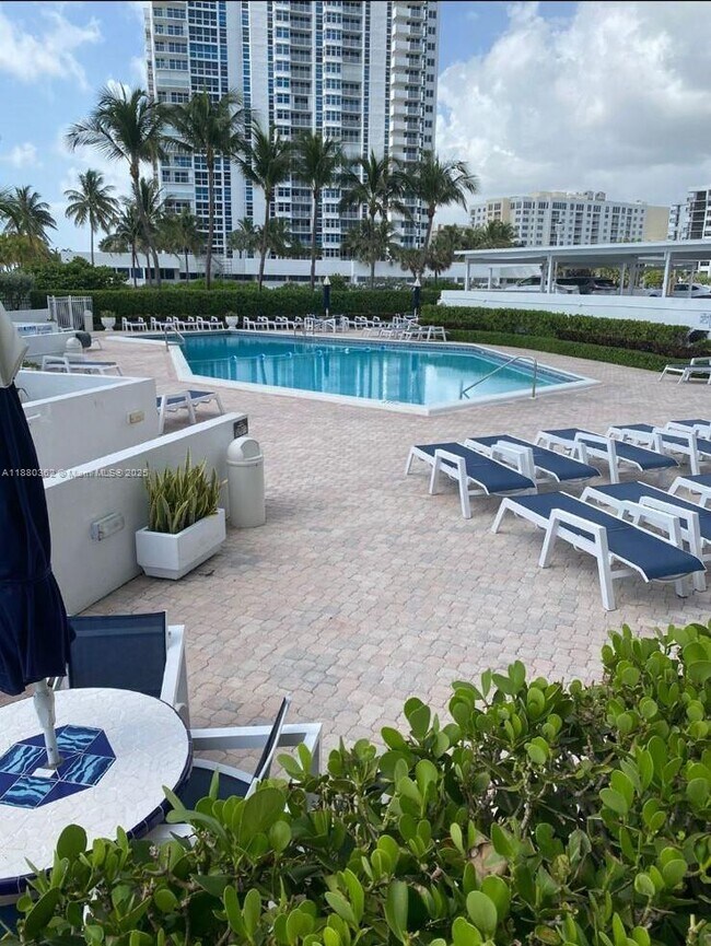 Building Photo - 1340 S Ocean Blvd