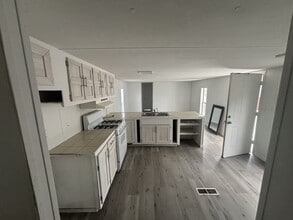 Building Photo - 3520 Lum Ave