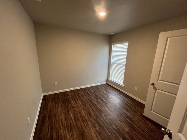 Building Photo - Cypress Duplex Available Now!