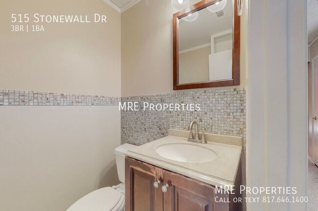 Building Photo - 515 Stonewall Dr