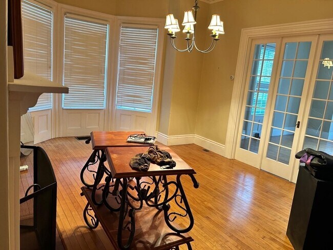 Building Photo - 36 7th St