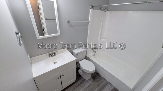 Building Photo - Cozy 1-Bed, 1-Bath Home + Office