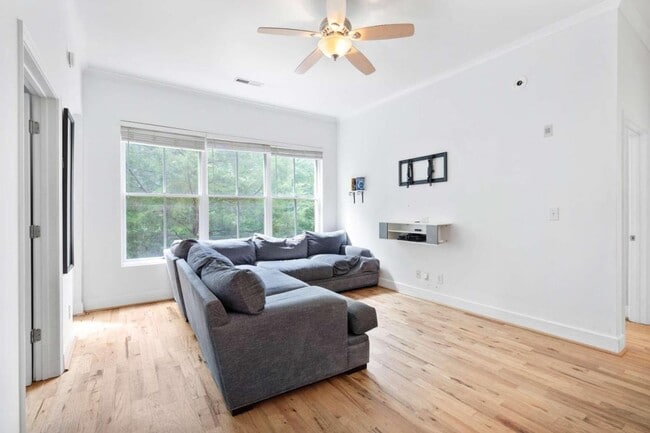 Building Photo - 384 Ralph McGill Blvd NE