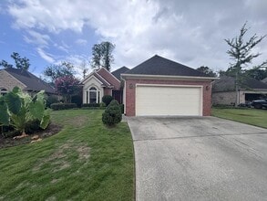 Building Photo - 2 Bed 2 Bath House for rent in time for the school year.