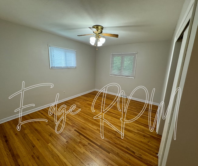 Building Photo - Beautiful 4 bedroom house with stunning ba...