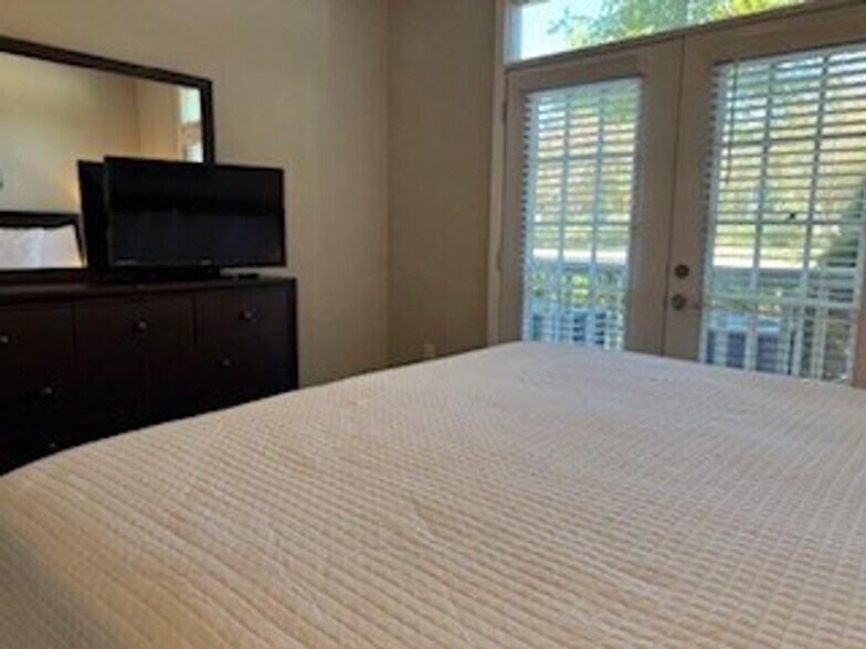 Building Photo - 11134 Medlock Bridge Rd