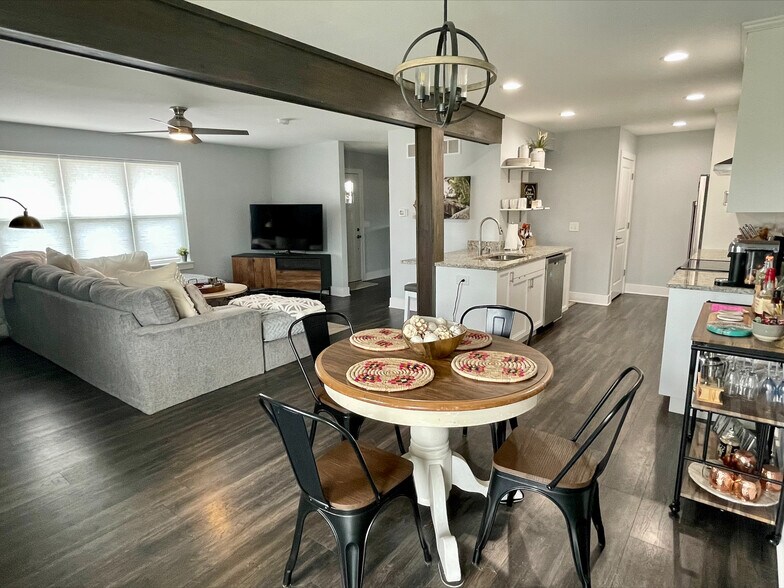 Dining/Living/Kitchen - 2699 Hazelnut Trl