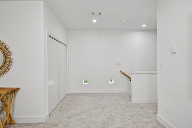 Building Photo - 6735 Liverpool St