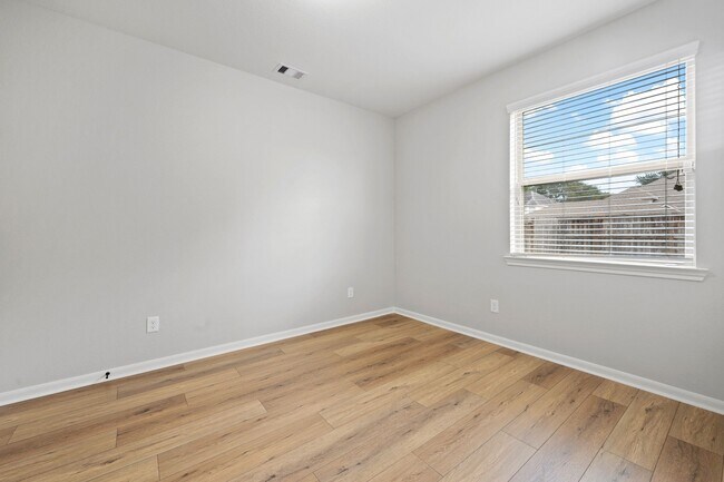 Building Photo - 18554 Jasmine Garden Pl