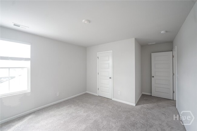 Building Photo - 255 Lillian St