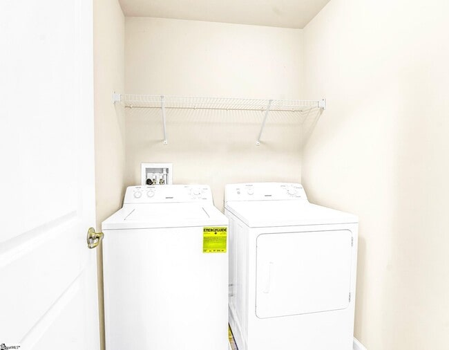 Building Photo - 446 Christiane Way