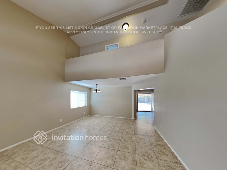 Building Photo - 2523 W Prospector Way