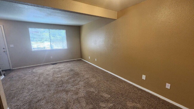 Building Photo - "Charming 2-Bedroom Retreat with modern co...