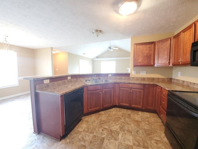 Building Photo - 102 Kennedy Dr