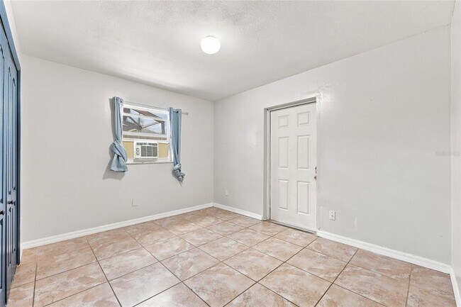 Building Photo - 5354 Lanyard Ct