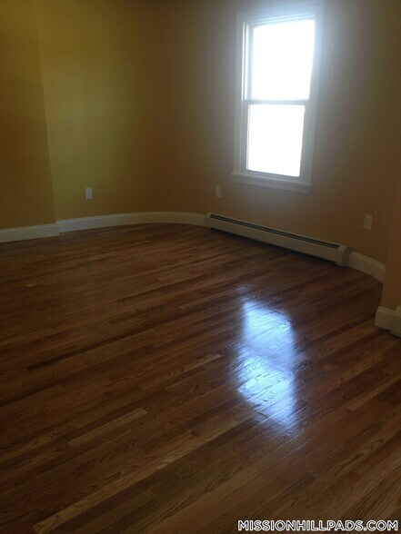 Building Photo - 1953 Columbus Ave