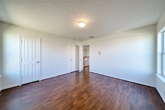 Building Photo - 6610 Autumn Sunset Ln