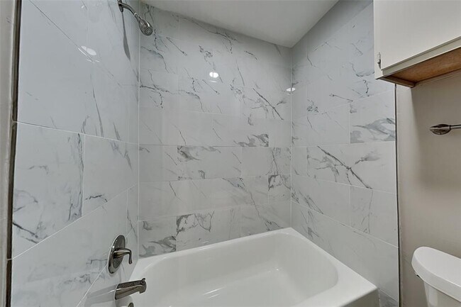 Building Photo - 19011 Keyturn Ln