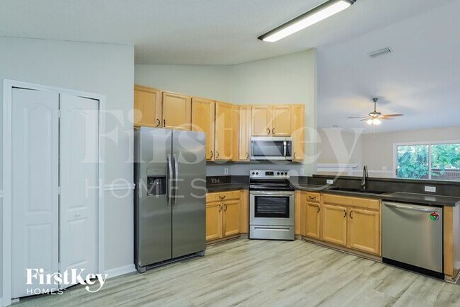 Building Photo - 246 Ridgewick Dr S