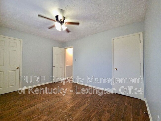 Building Photo - 305 Lake St