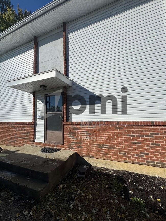 Building Photo - 3029 Rotunda Ct S