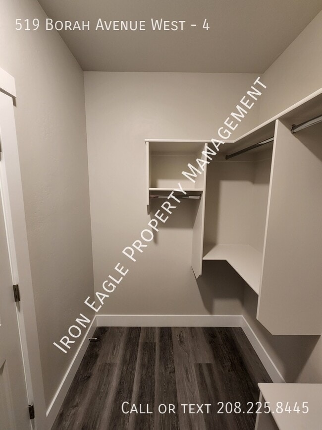 Building Photo - 519 Borah Ave W