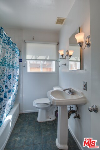 Building Photo - 1548 Cabrillo Ave