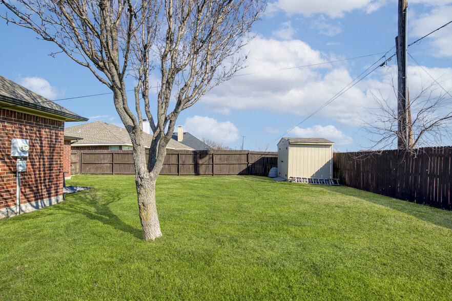 Backyard with Shed - 418 Winn Rd