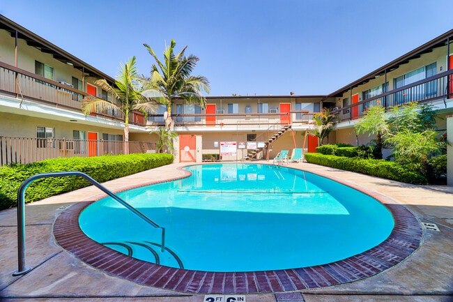 Primary Photo - Towne Center Garden Apartments