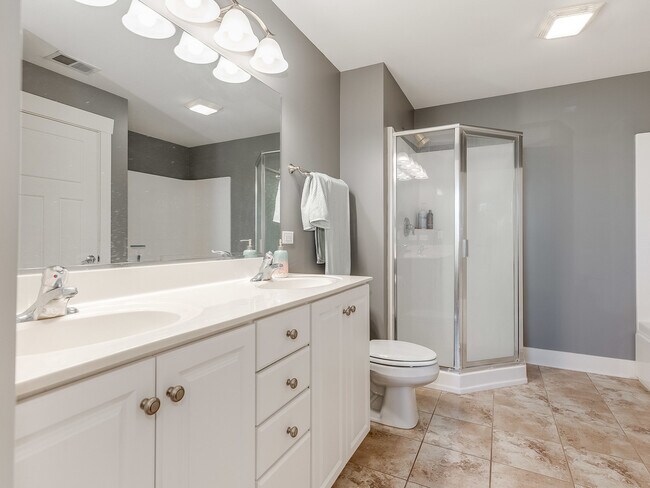 Building Photo - 15749 W Crobally Way