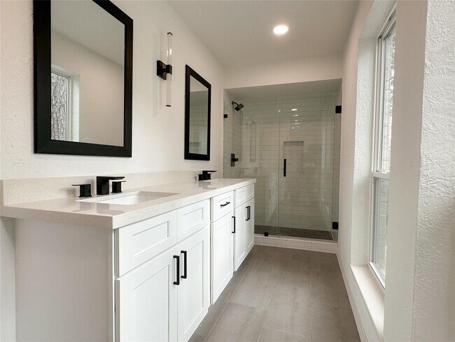 Building Photo - 17809 Cluster Ct