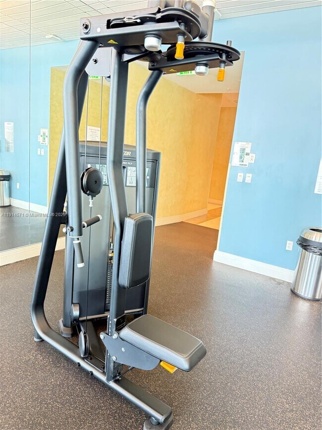 Building Photo - 185 SW 7th St