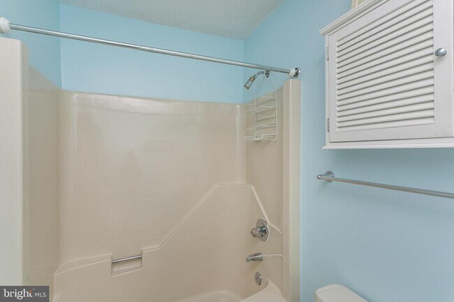 Building Photo - 4418 Roland Springs Dr