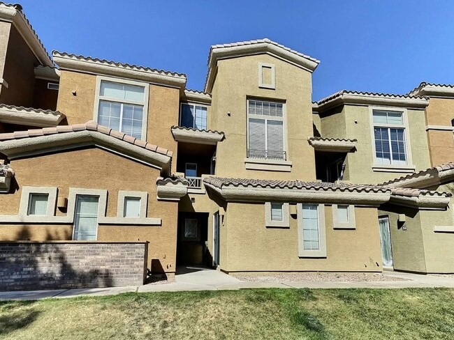 Building Photo - 18250 N Cave Creek Rd