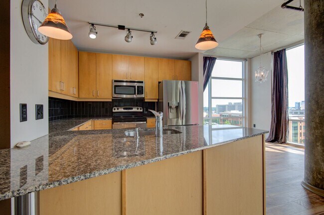 Building Photo - COMING SOON! Affordable Comfort: 1BR/1BA C...