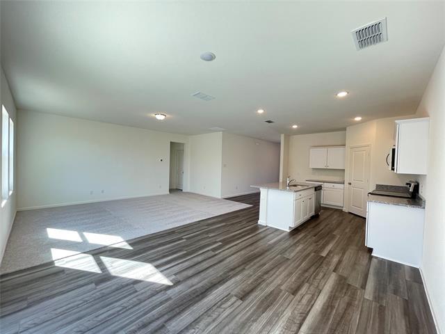 Building Photo - 2601 Silver Leaf Ln