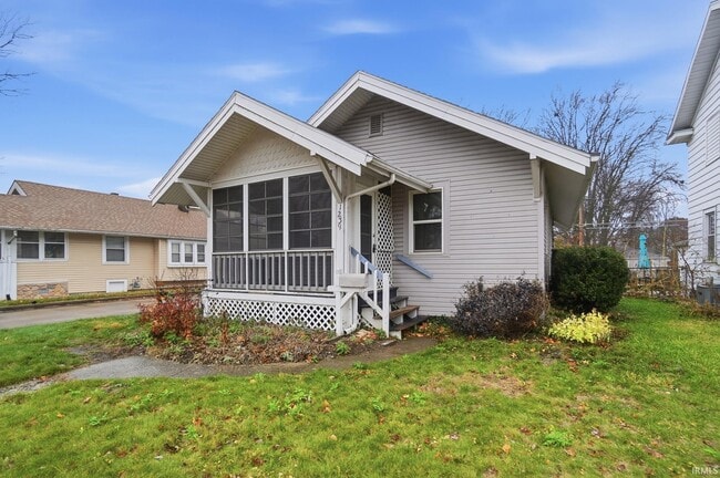 Primary Photo - 1239 Charlotte Ave