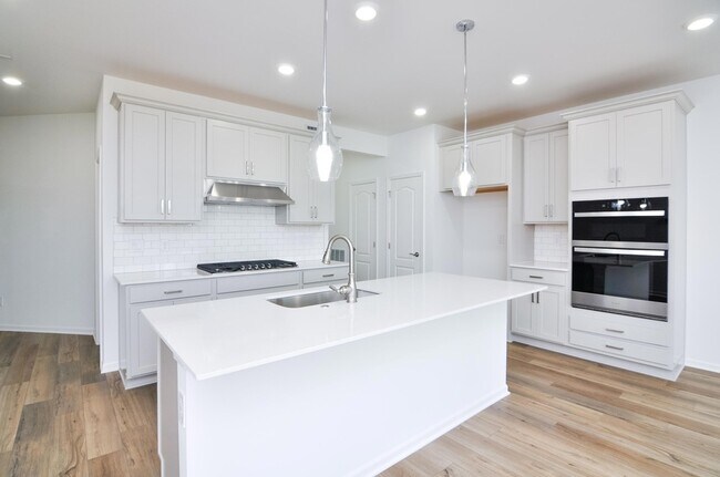 Building Photo - 5559 E Spaniel Dr