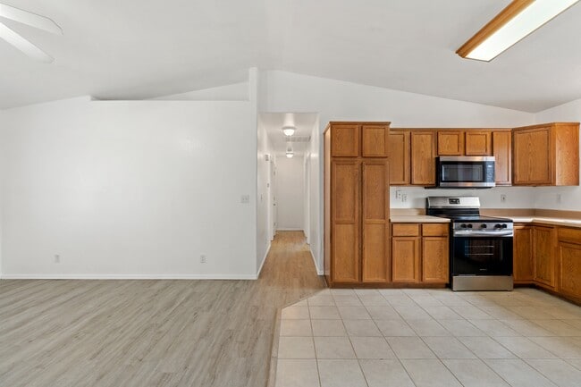Building Photo - 24421 N Diamond Head Ave