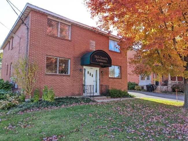 Building Photo - 5333 Broadway