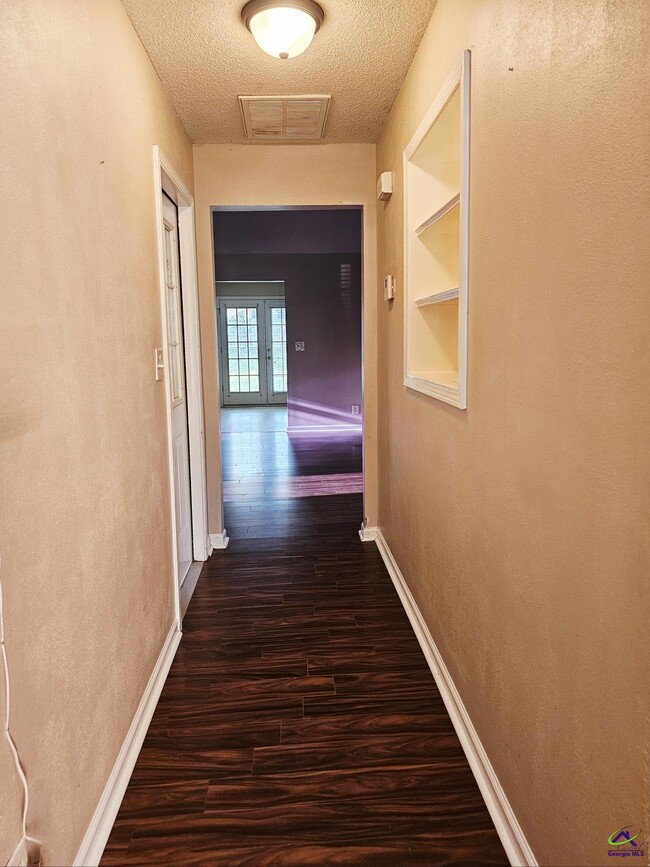 Building Photo - 217 Willis Creek Rd