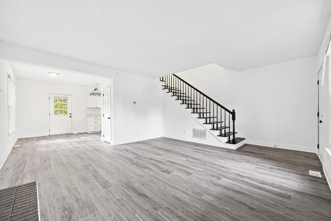 Building Photo - 6101 Highcastle Ct