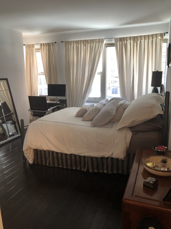 Building Photo - One bedroom Apt in Gold Coast